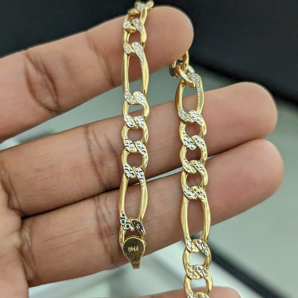 10kt Real Gold Figaro Diamond Cut Bracelet 8.1mm 8 Inch - Picture 4 of 11